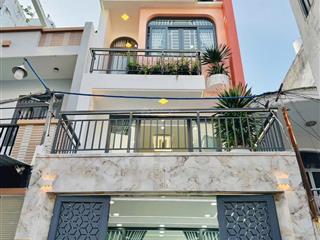 Gần tết cô chú chủ nhà kẹt tiền bán gấp nhà cách mạng tháng 8, quận 3. dt 65m2. sổ sẵn