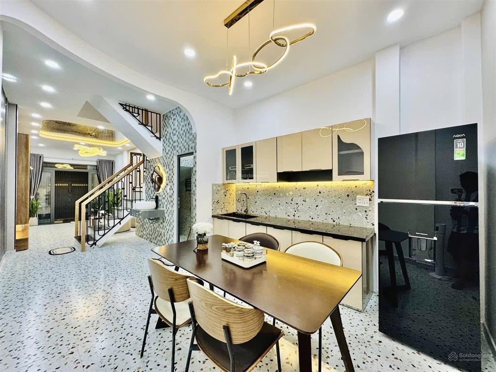 Chính chủ cần bán nhà trên đường trần não, p. an khánh, quận 2.giá 8tỷ350/120m2.sổ hồng riêng.