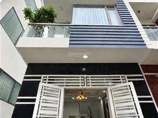 Cần tìm chủ mới bán nhanh nhà trên đừơng cách mạng tháng 8,p4.quận 3.giá chốt6tỷ550.sổ sẵn.
