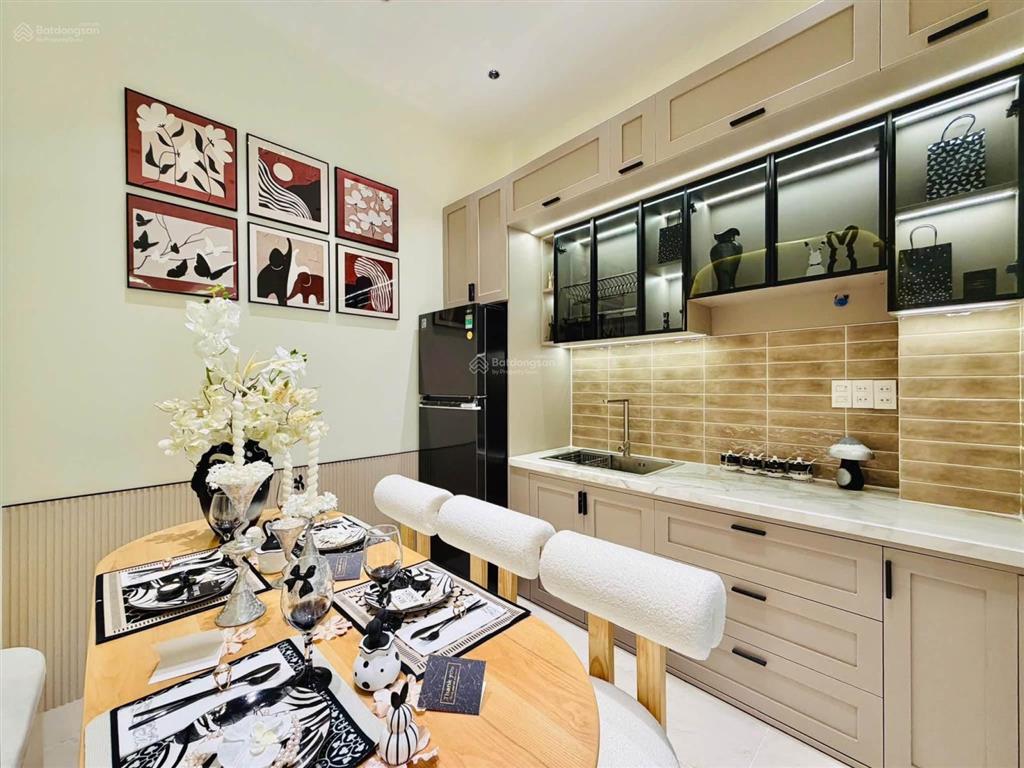 Bán nhà trên đường nguyễn thái bình, phường nguyễn thái bình, quận 1. giá 6tỷ550/69,6m. shr