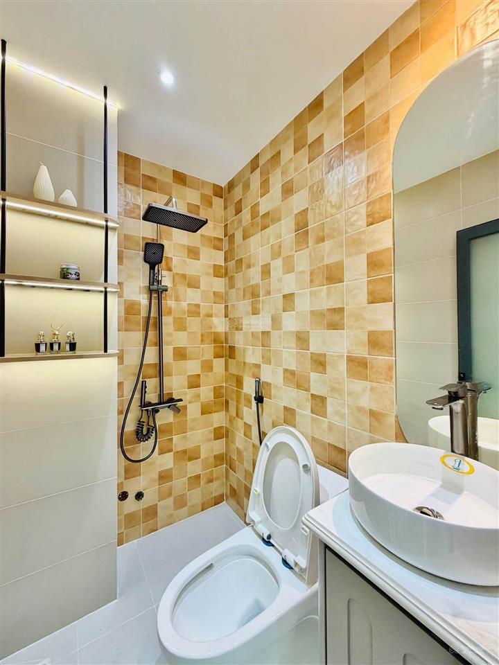 Bán nhà trên đường nguyễn thái bình, phường nguyễn thái bình, quận 1. giá 6tỷ550/69,6m. shr