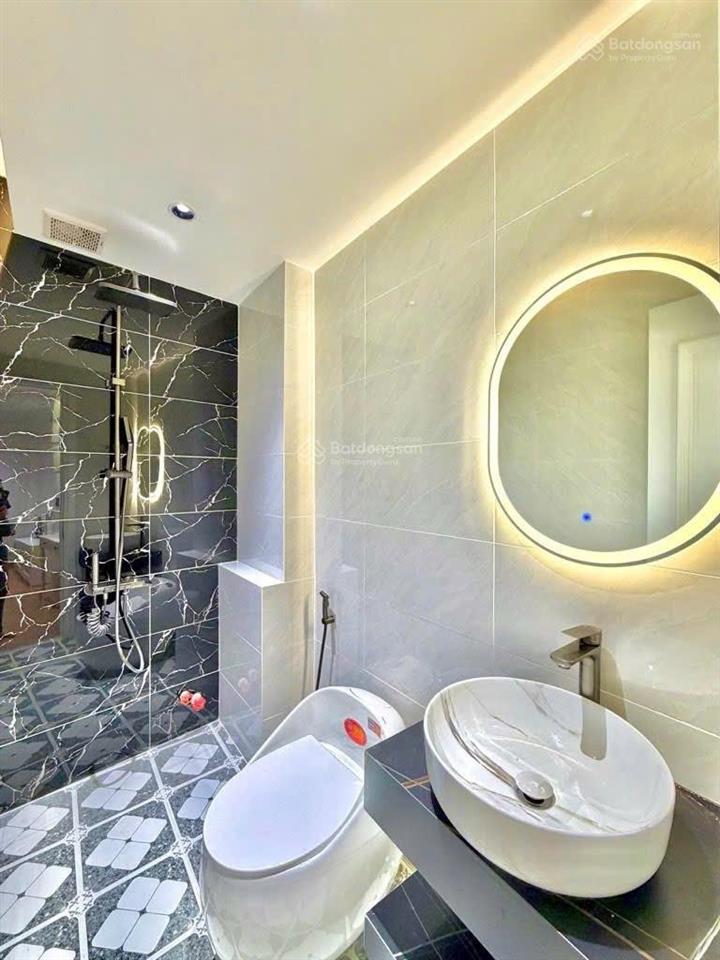 Chính chủ cần bán nhà gần bệnh viện 175 trên đường lý thường kiệt,p17,gò vấp.giá 5tỷ860/69,75m2.shr