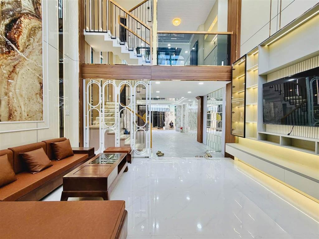 Chính chủ kẹt vốn cần bán nhà hoàng hoa thám, p13, tân bình. 71,3m2. sổ sẵn