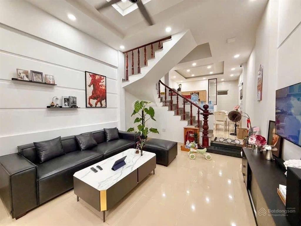 Chủ nhà định cư pháp cần bán gấp nhà đường lê đại hành, p15 quận 11. 56,25m2. sổ hồng riêng