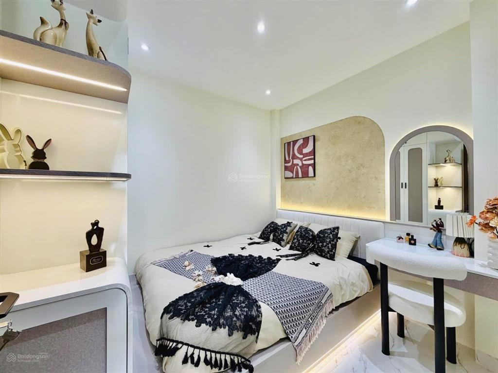Bán nhà mt cho thuê nguyễn công trứ, p. nguyễn thái bình, quận 1. giá 5 tỷ 990 / 88,2m2. shr.