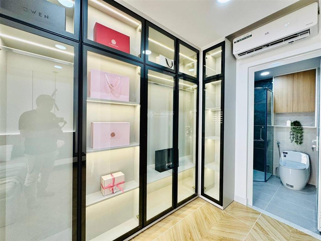 Chịu lỗ cô 5 bán nhà trên đường võ thị sáu, quận 3.giá 6tỷ950/64,4m2. sổ sẵn