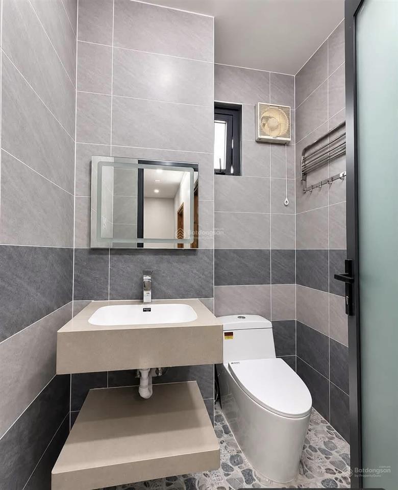 Cô 5 để lại giá ngộp cần bán nhà đừơng lâm văn bền,p.tân quy,quận 7.giá chốt 5tỷ680/67,5m2.sổ sẵn.