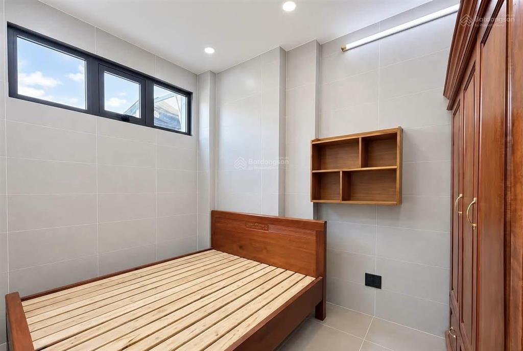 Cô 5 để lại giá ngộp cần bán nhà đừơng lâm văn bền,p.tân quy,quận 7.giá chốt 5tỷ680/67,5m2.sổ sẵn.