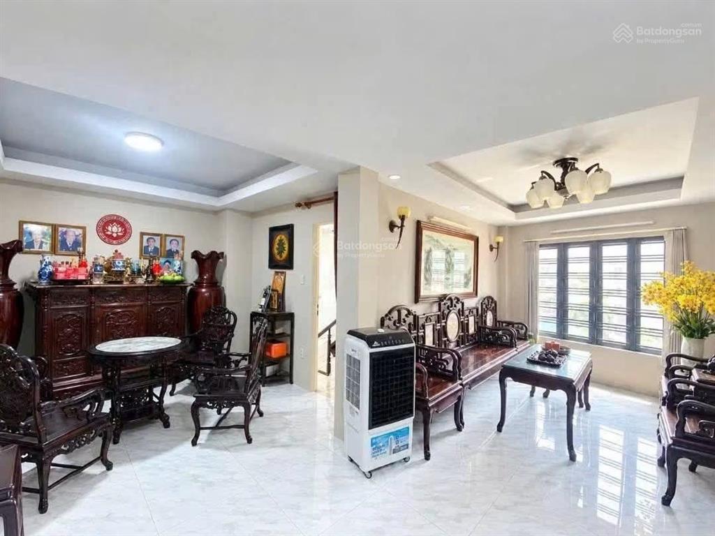 Chính chủ để lại giá ngộp bán nhà trên đường phan văn trị,p2,quận 5.giá 5tỷ350/64,8m2.sổ sẵn.