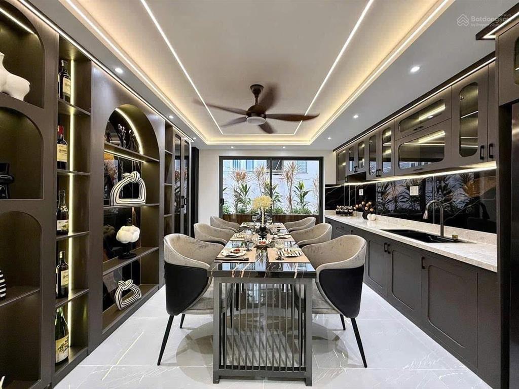 Bán nhà có hộp đồng cho thuê 29triệu/tháng, nguyễn gia trí, p25, bình thạnh. 75,3m2. shr