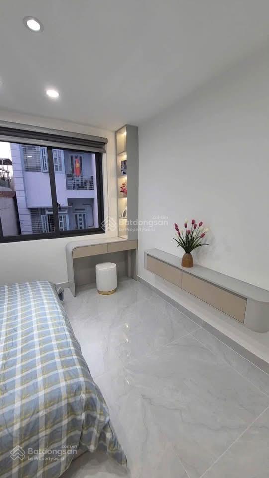 Chủ thiện chí muốn bán nhà trên đường phan tây hồ, p7,q.phú nhuận.giá 4tỷ350/64,8m2 sổ hồng riêng