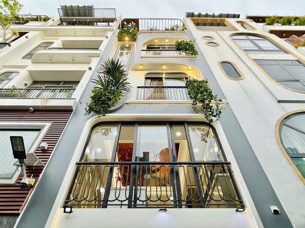 Chịu lỗ cô 7 bán nhà trên đường võ thị sáu, quận 3. giá 6 tỷ 350/64,4m2. sổ sẵn.