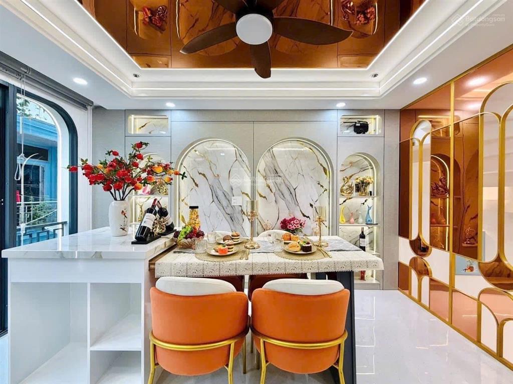 Chịu lỗ cô 7 bán nhà trên đường võ thị sáu, quận 3. giá 6 tỷ 350/64,4m2. sổ sẵn.