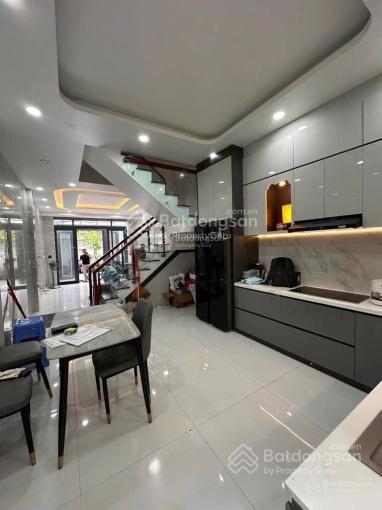 Đi định cư chính chủ cần bán gấp nhà ngay đường hàn hải nguyên, p2, quận 11.giá 4tỷ280/56,25m2.shr
