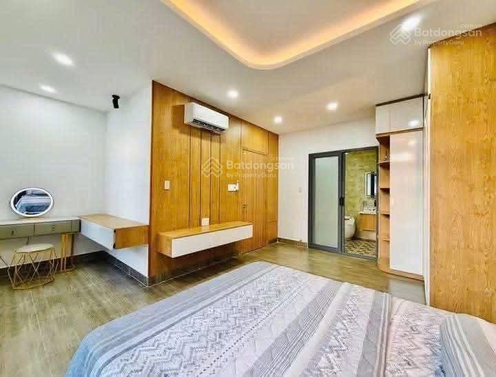 Nhà kinh doanh bán nhà mặt tiền đừơng thạch thị thanh, p. tân định, quận 1. 72m2. shr