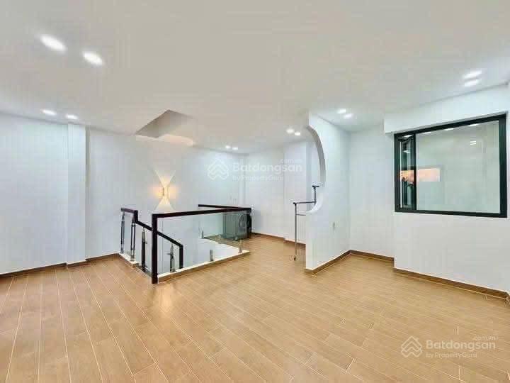 Nhà kinh doanh bán nhà mặt tiền đừơng thạch thị thanh, p. tân định, quận 1. 72m2. shr