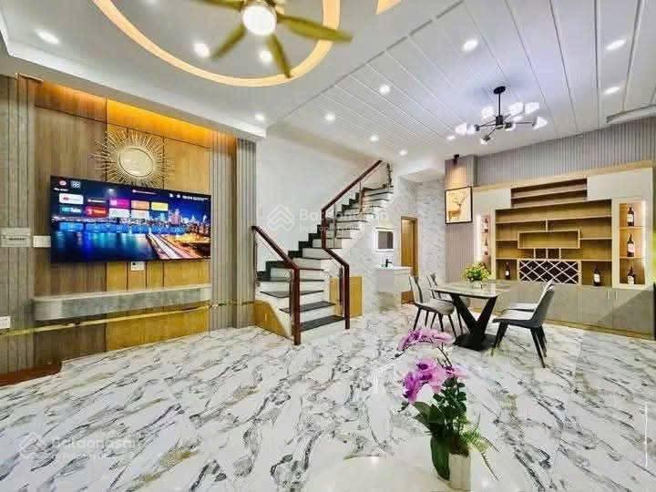 Nhà kinh doanh bán nhà mặt tiền đừơng thạch thị thanh, p. tân định, quận 1. 72m2. shr