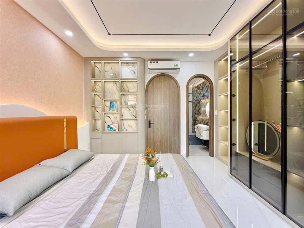 Bán nhà vị trí vàng trên đường nguyễn trọng tuyển,p15,quận phú nhuận.giá 5tỷ360/62,5m.shr.