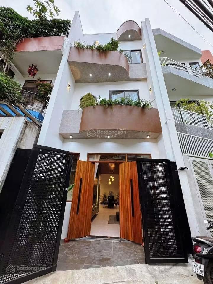 Tìm chủ mới cô 2 cần bán nhà trên đường cao đạt, p. chợ quán, quận 5. giá 4 tỷ 580. sổ hồng riêng.