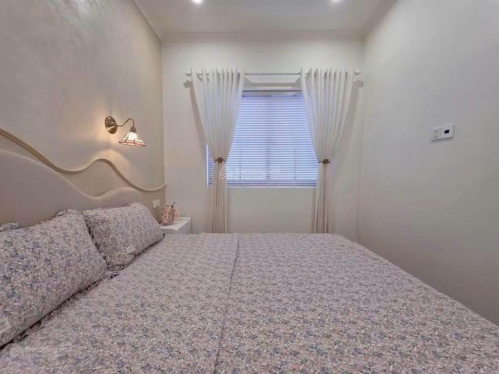 Tìm chủ mới bán nhà trên đường hoa lan  phường 2  phú nhuận.giá 6tỷ080/72,5m2. sổ hồng riêng