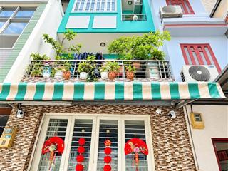 Nhà gần mặt tiền huỳnh văn bánh, phú nhuận 64m2. sổ hồng riêng