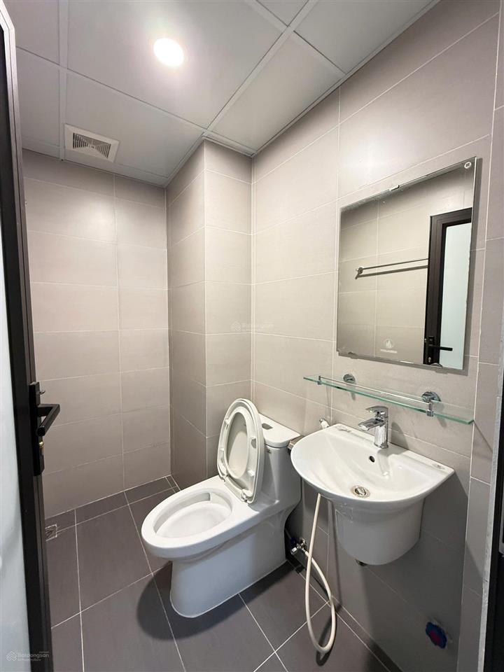 Ảnh thật giá thật  ngay nguyễn hoàng, mỹ đình ban công thoáng  đảm bảo pccc  10m đỗ được ô tô