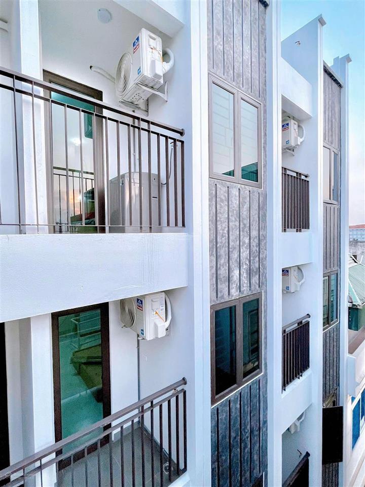 Ảnh thật giá thật  ngay nguyễn hoàng, mỹ đình ban công thoáng  đảm bảo pccc  10m đỗ được ô tô