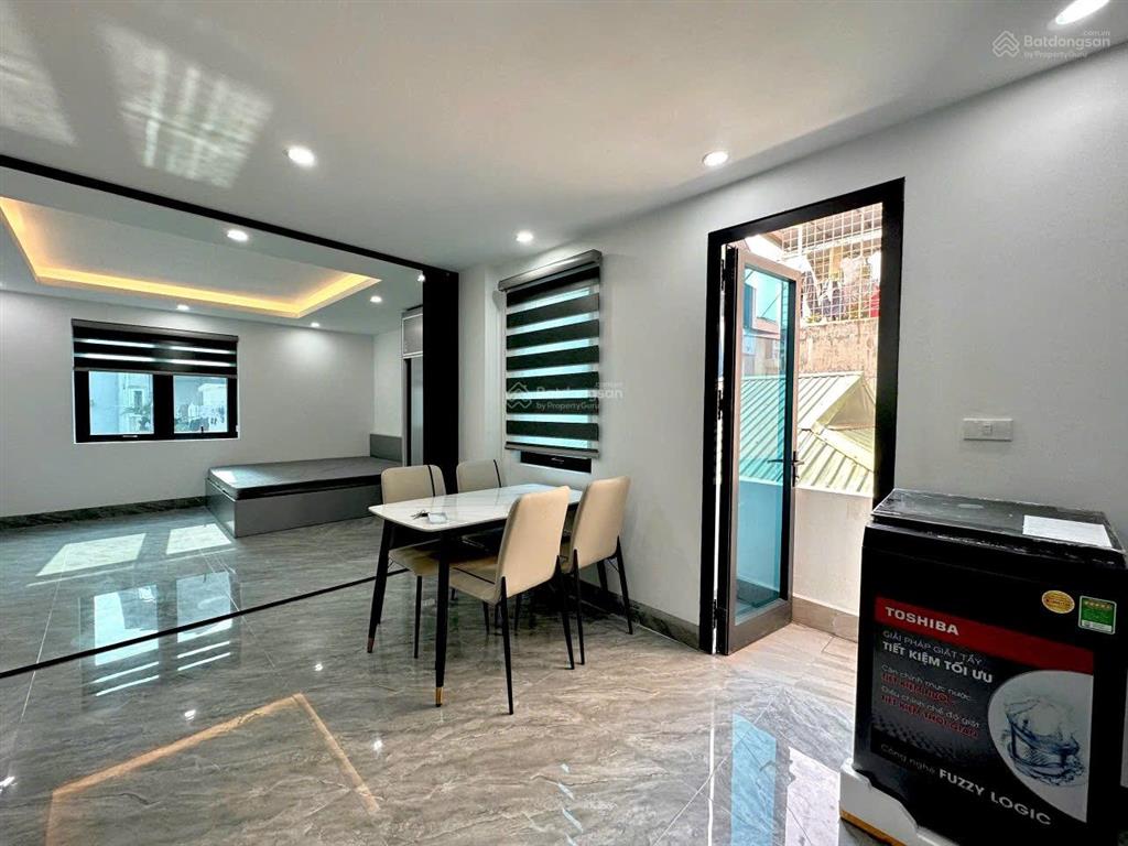Căn hộ 1pn yên hòa  ngay nguyễn khang, sẵn full đồ, ban công cực thoáng  tiện ô tô