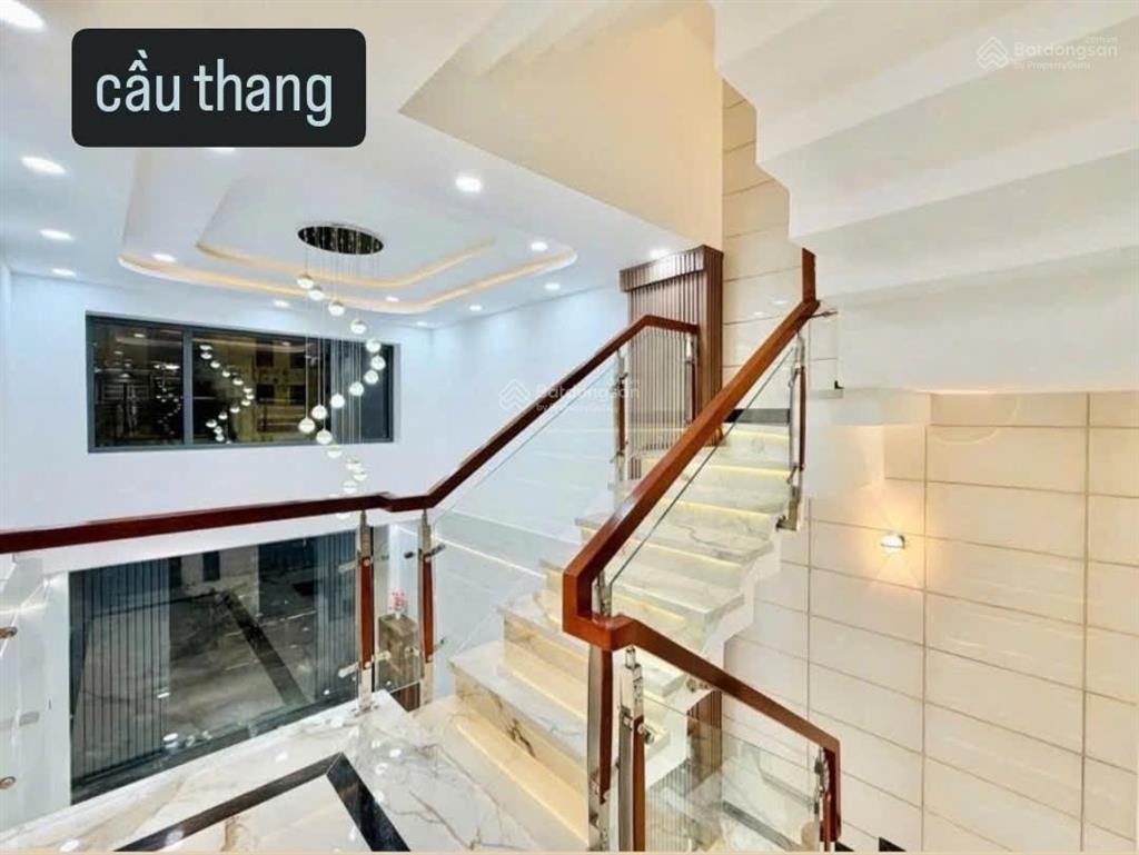 Bán nhà ngộp đ. tân cảng, bình thạnh, dt 85m2, cách ga metro (7 phút) hđ thuê 22tr/th
