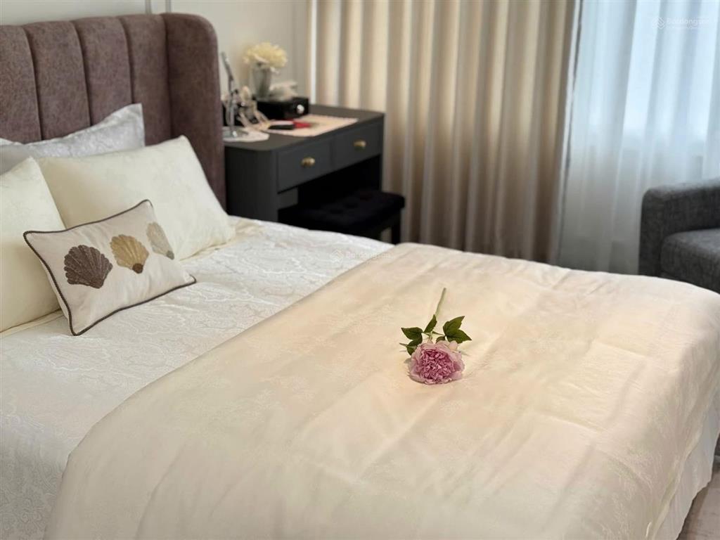 Bán căn hộ chung cư cao cấp, the rivana mặt tiền ql13, dt 97m2, giá 3,2 tỷ, 3 phòng ngủ