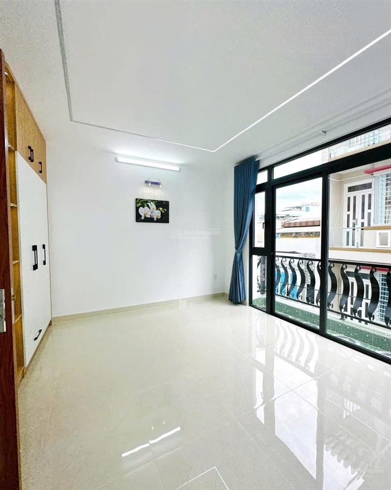 Bán nhà riêng đ. nguyễn trãi, quận 5, giá 4,3 tỷ, dt 67.5m2, đang còn hđ thuê 30 triệu/tháng