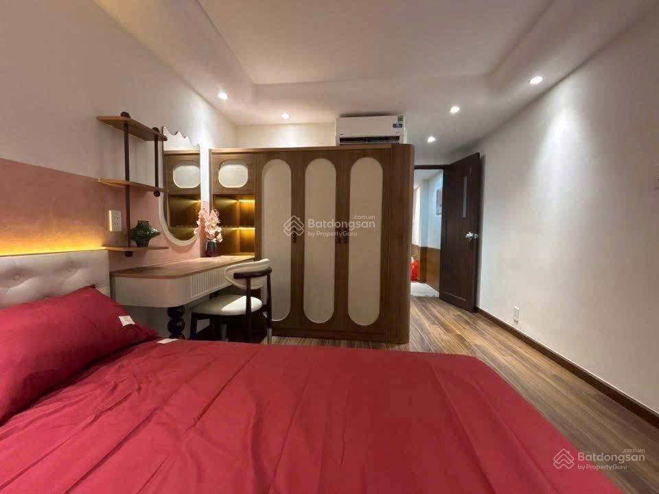 Bán nhà riêng 64m2, tại phan xích long, giá siêu hời chỉ 3 tỷ 650 triệu gần, giao lộ hoa cúc