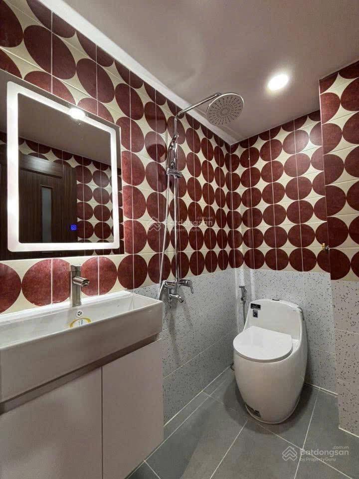 Bán nhà riêng 64m2, tại phan xích long, giá siêu hời chỉ 3 tỷ 650 triệu gần, giao lộ hoa cúc