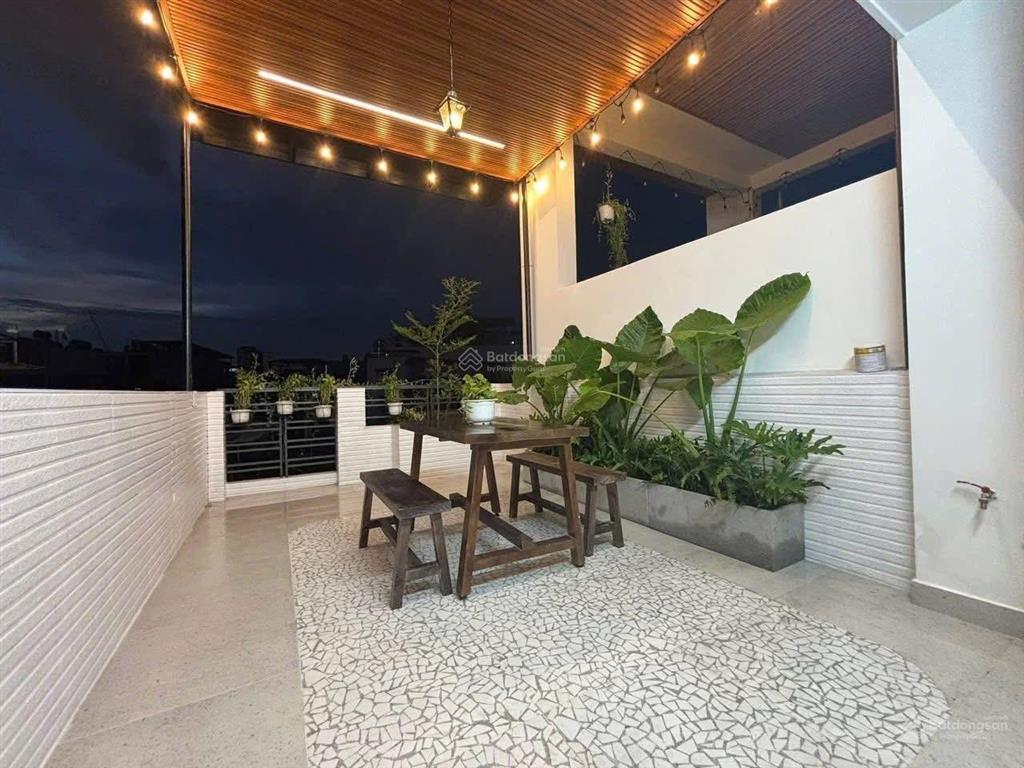 Bán nhà riêng 64m2, tại phan xích long, giá siêu hời chỉ 3 tỷ 650 triệu gần, giao lộ hoa cúc