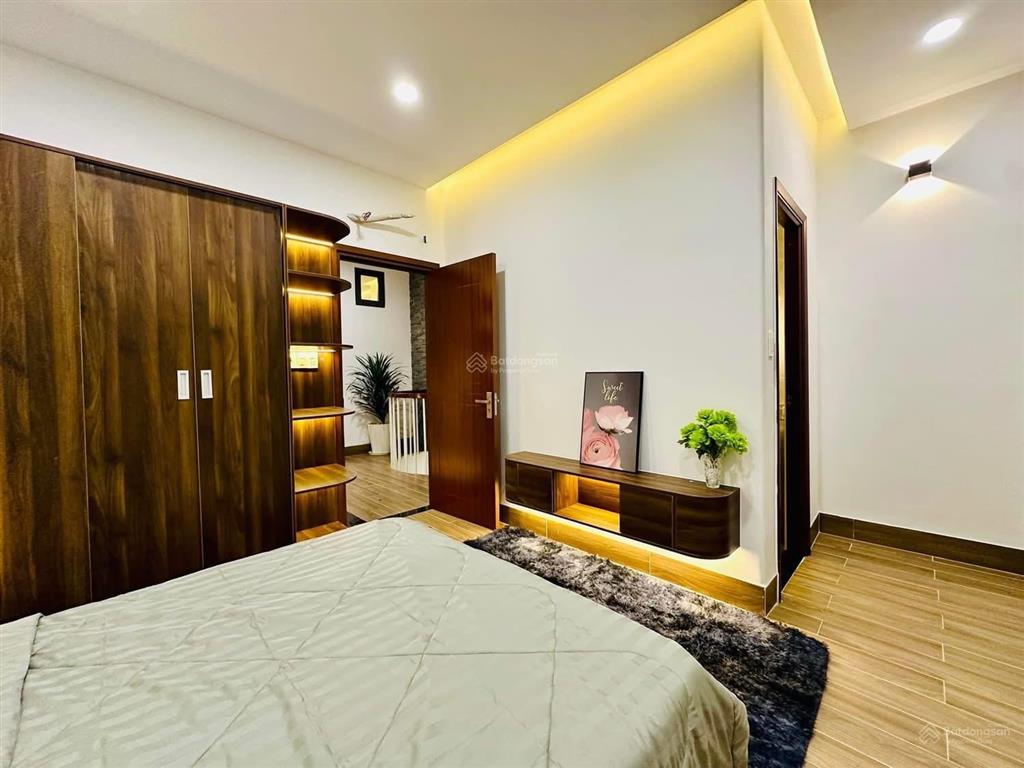 Bán nhà phố nhà phố trung tâm nam kỳ khởi nghĩa, q3, giá 4,5 tỷ, dt 62m2, hđ thuê 30 tr/tháng
