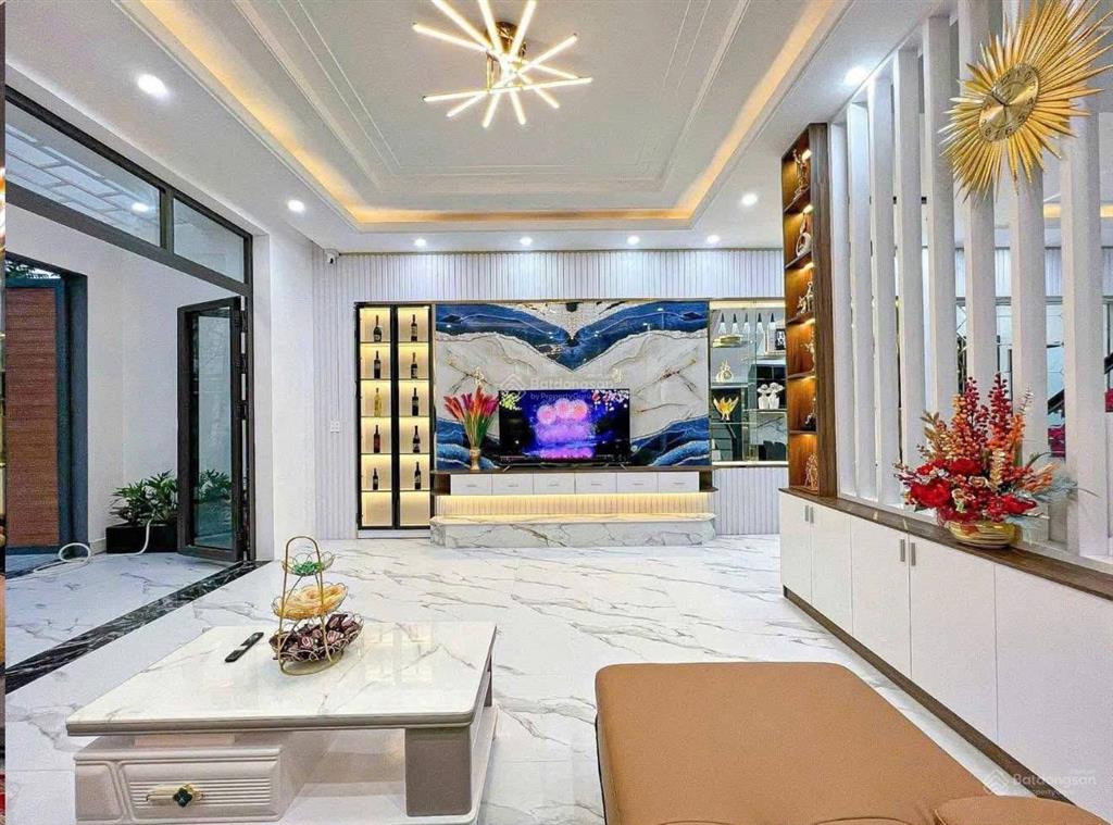Nhà gần trường đh văn lang, nơ trang long, bình thạnh, dt 67m2, còn hđ thuê 20tr/tháng