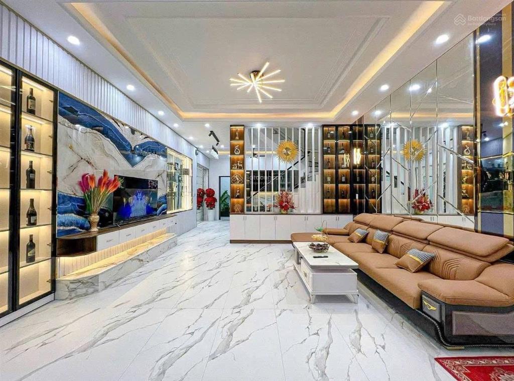 Nhà gần trường đh văn lang, nơ trang long, bình thạnh, dt 67m2, còn hđ thuê 20tr/tháng