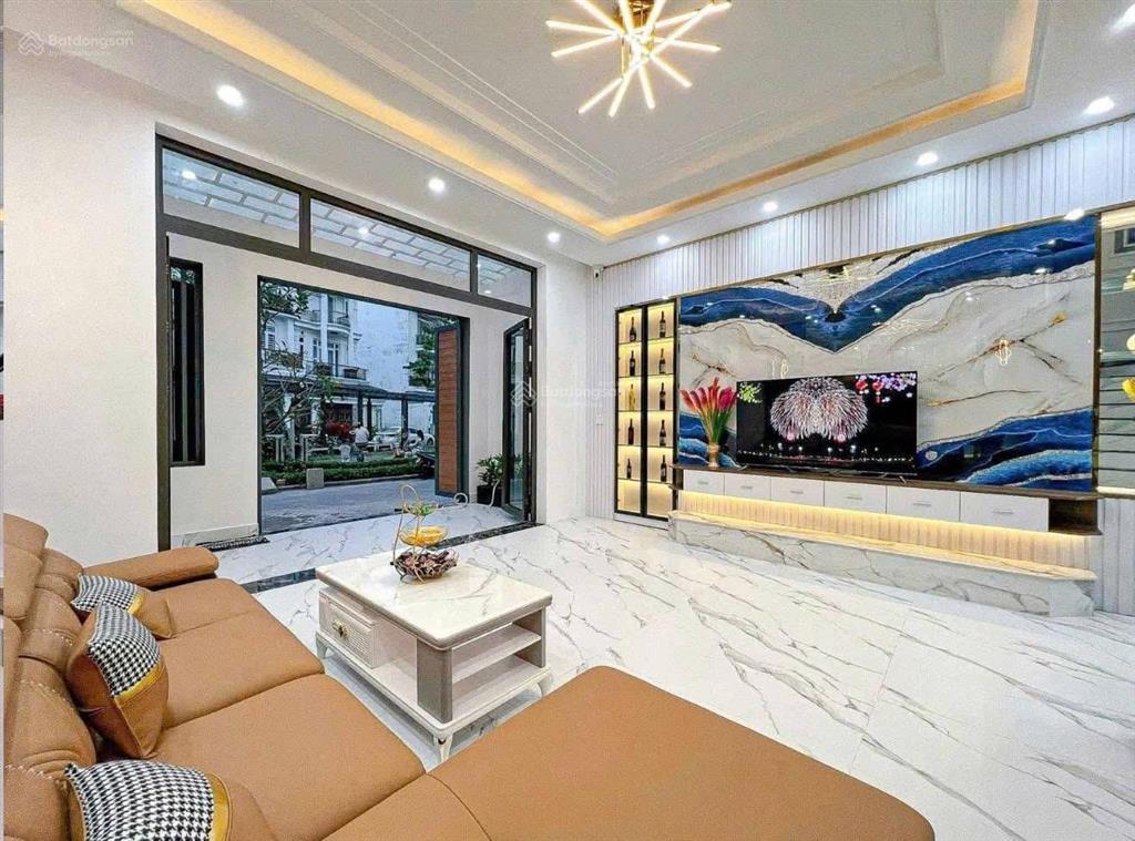 Nhà gần trường đh văn lang, nơ trang long, bình thạnh, dt 67m2, còn hđ thuê 20tr/tháng