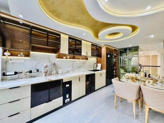 Đ. cao thắng, quận phú nhuận, 69m2, giá 4,89 tỷ, có hđ thuê sẵn 29tr