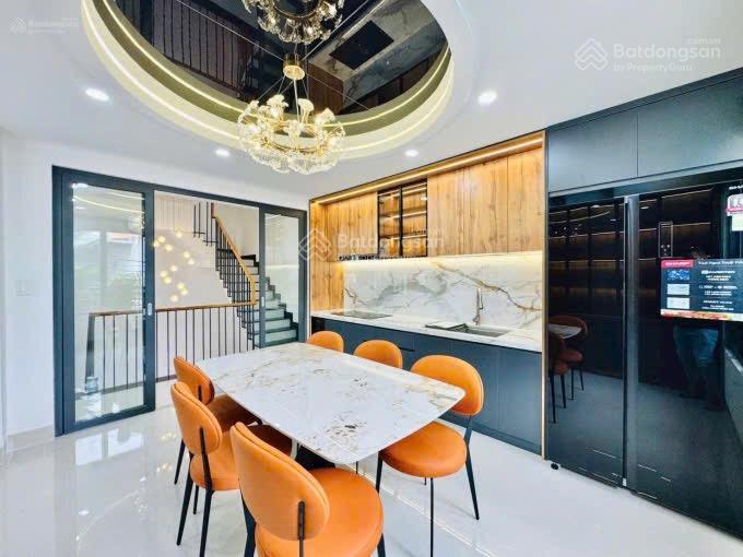 Chú hai cần bán nhà đ.lý văn phức, q1 , 55m2, giá 4,6 tỷ, còn hđ thuê 25tr