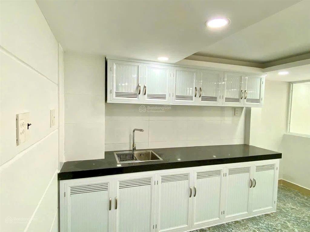 Mặt tiền nguyễn phi khanh, q1, dt hơn 60m2, giá 4,85 tỷ, có hđ thuê sẵn 29tr/tháng