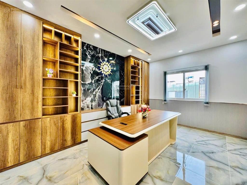 Bán nhà đường nguyễn trãi, quận 5, dt 62m2, đang cho thuê hơn 25 triệu/tháng