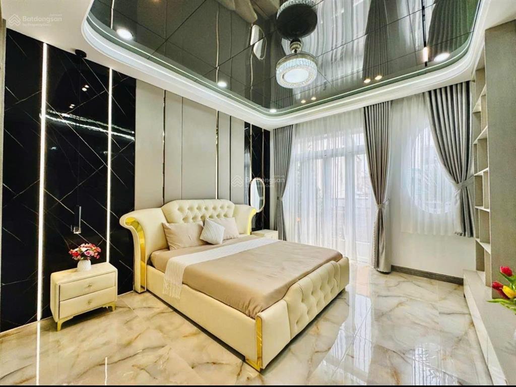 Bán nhà đường nguyễn trãi, quận 5, dt 62m2, đang cho thuê hơn 25 triệu/tháng