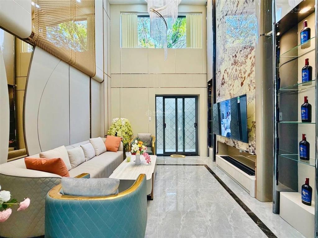 Bán tại trần phú, q5, giá cực chất với 67m2, giá 5,67 tỷ, gần ngã 6 cộng hòa, đang cho thuê 31tr