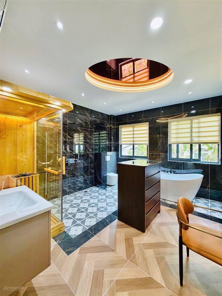 Bán tại trần phú, q5, giá cực chất với 67m2, giá 5,67 tỷ, gần ngã 6 cộng hòa, đang cho thuê 31tr
