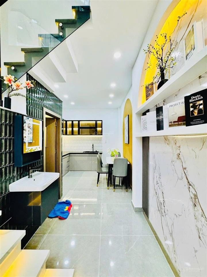 Bán nhà riêng tại hồ văn huê, 40 m2, giá 4,5 tỷ, 3pn, 3wc, ra sân bay chỉ hơn 5 phút