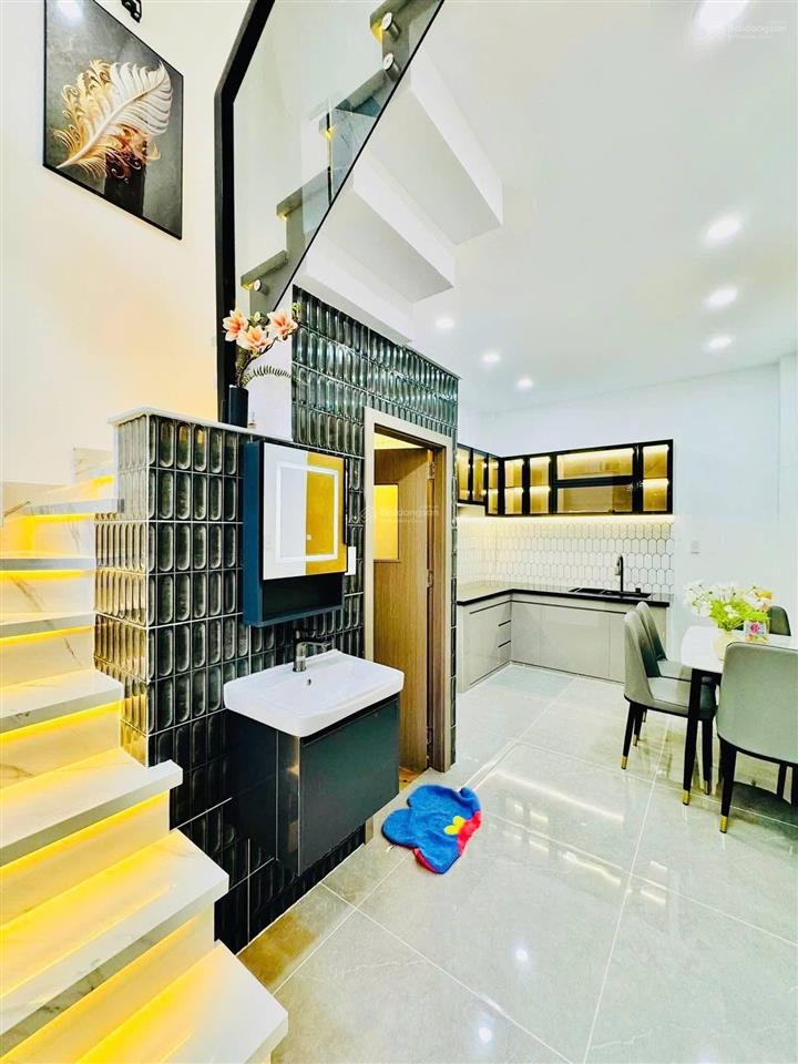 Bán nhà riêng tại hồ văn huê, 40 m2, giá 4,5 tỷ, 3pn, 3wc, ra sân bay chỉ hơn 5 phút