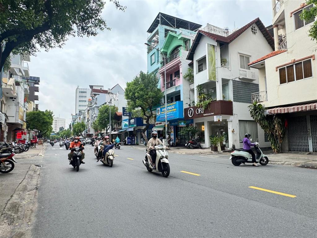 Góc 2 mặt tiền hoàng hoa thám, bình thạnh  hđt 35tr/ tháng  6,8 tỷ tl