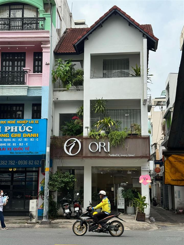 Góc 2 mặt tiền hoàng hoa thám, bình thạnh  hđt 35tr/ tháng  6,8 tỷ tl