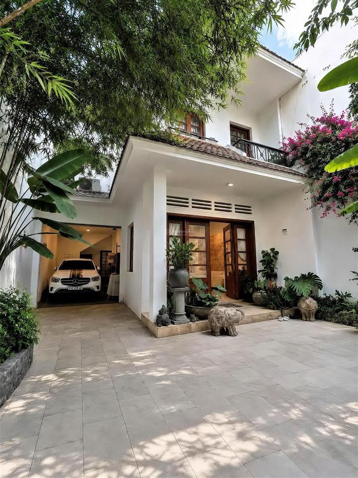 Bán nhà riêng tại cộng hòa, tân bình, 200m2, (10x20m), ra sân bay chỉ 10 phút